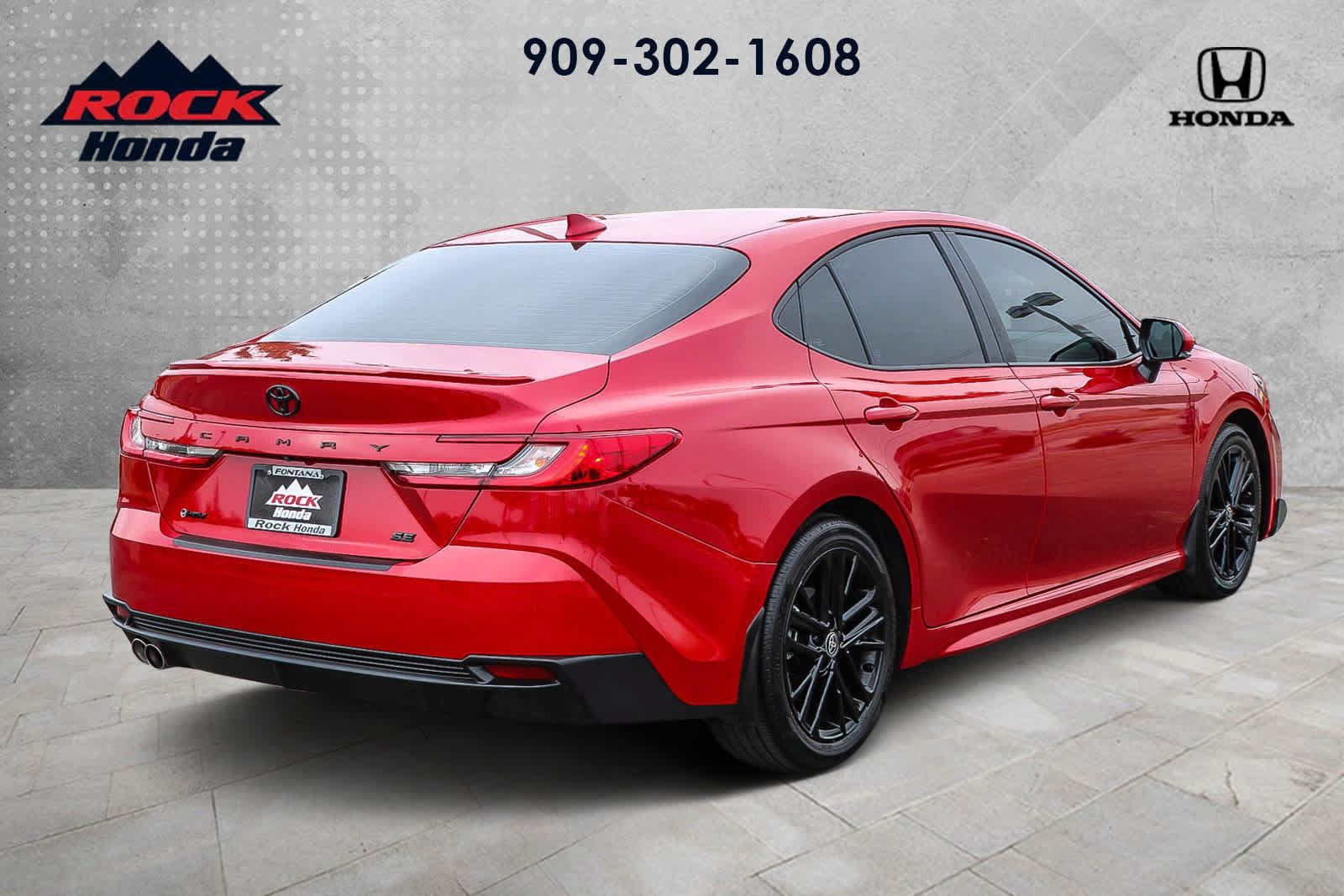 Used 2025 Toyota Camry SE w/ Convenience Package FWD image 6