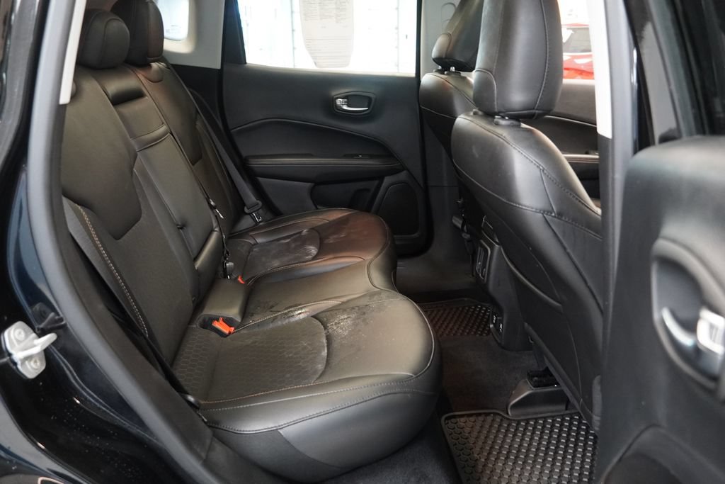 Used 2019 Jeep Compass Latitude w/ Cold Weather Group AWD/4WD image 31