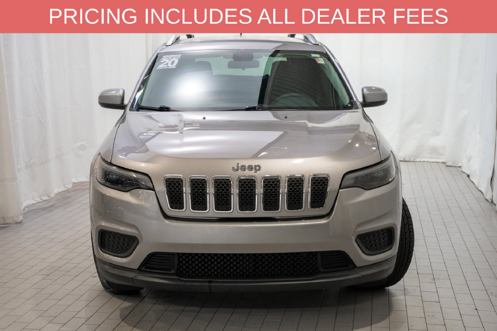 Used 2020 Jeep Cherokee Latitude FWD image 2