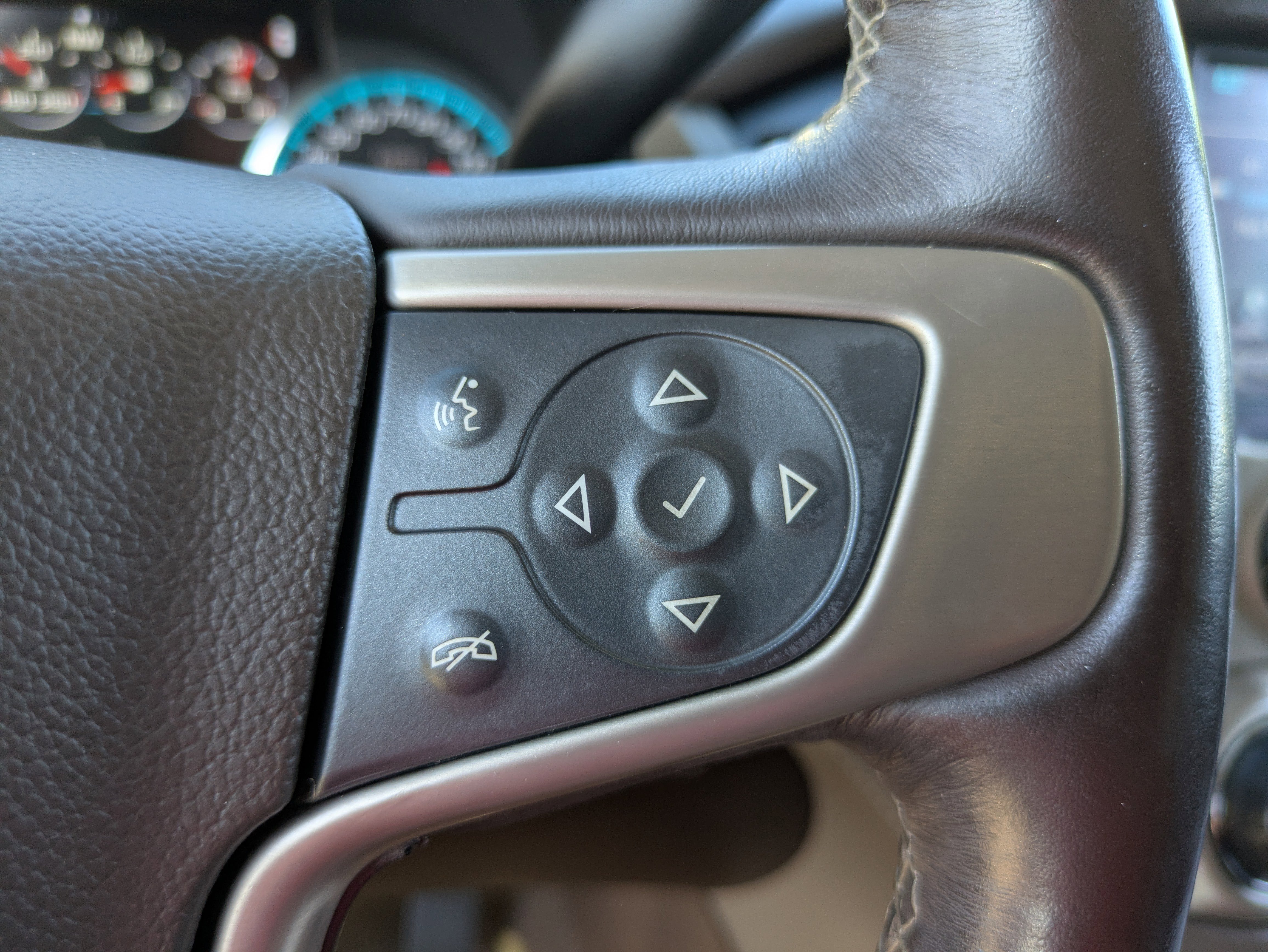 Used 2020 GMC Yukon XL Denali w/ Open Road Package image 31