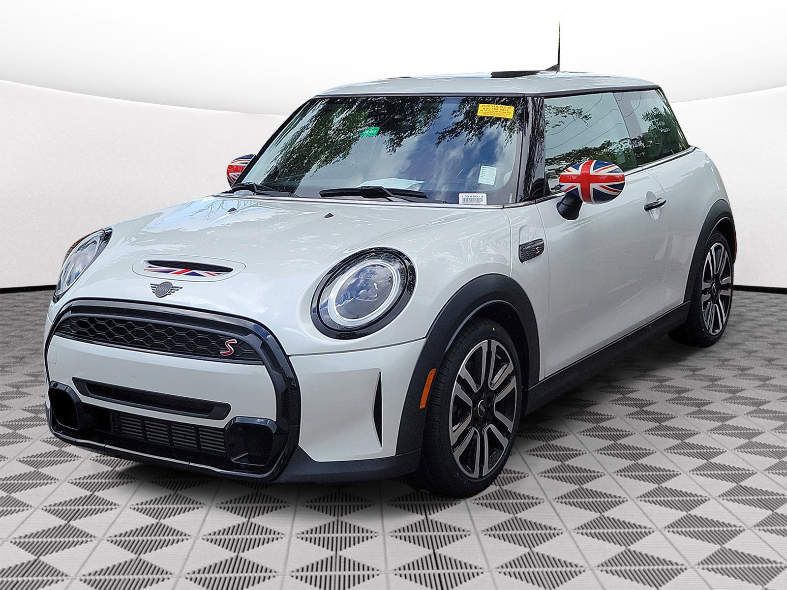Used 2024 MINI Cooper S image 2