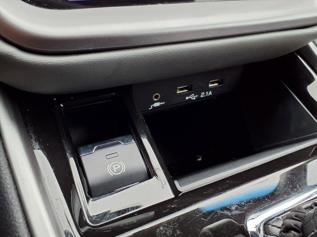 Used 2020 Subaru Outback Limited image 8
