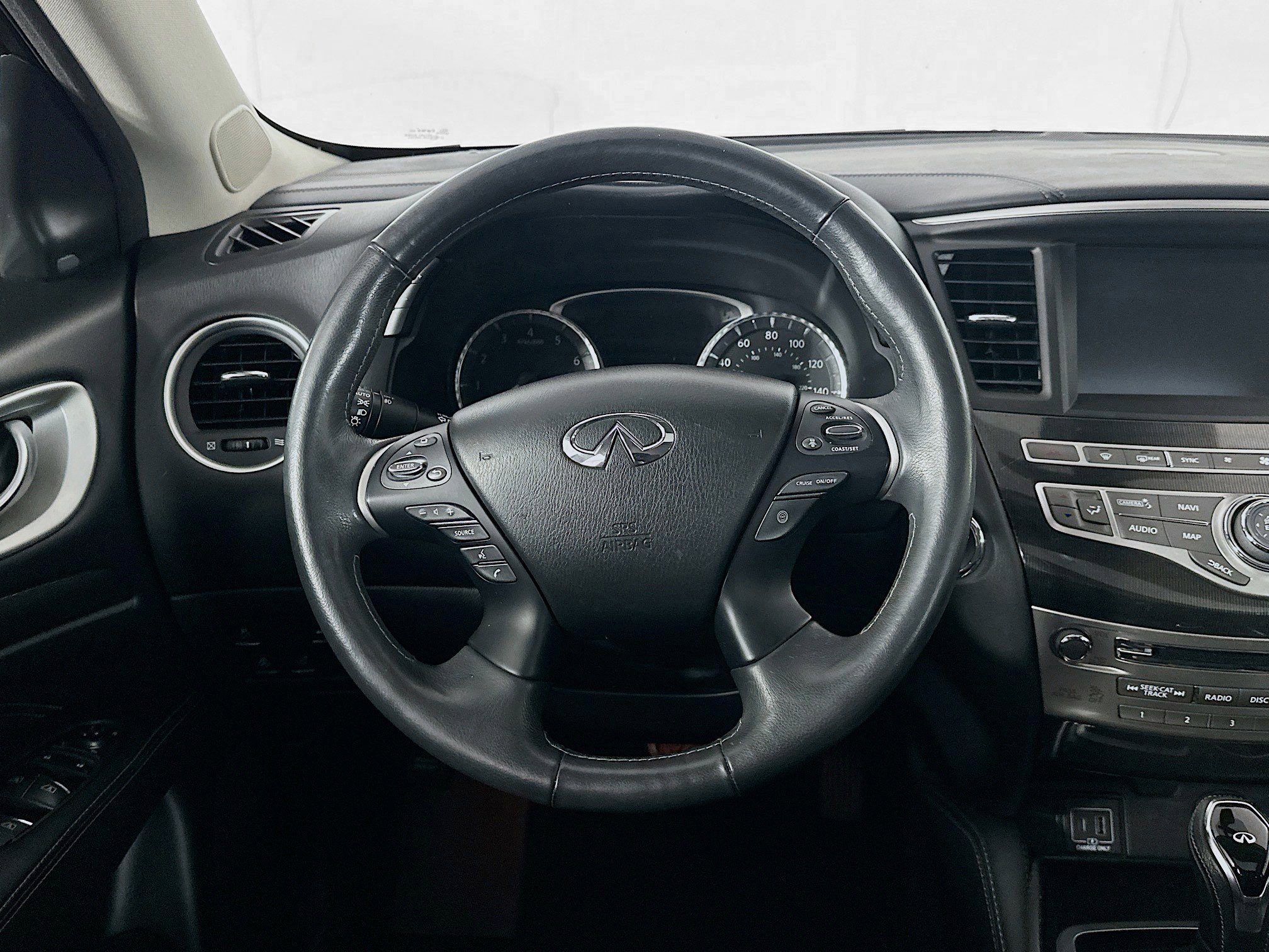Used 2019 INFINITI QX60 Luxe w/ Essential Package FWD image 18