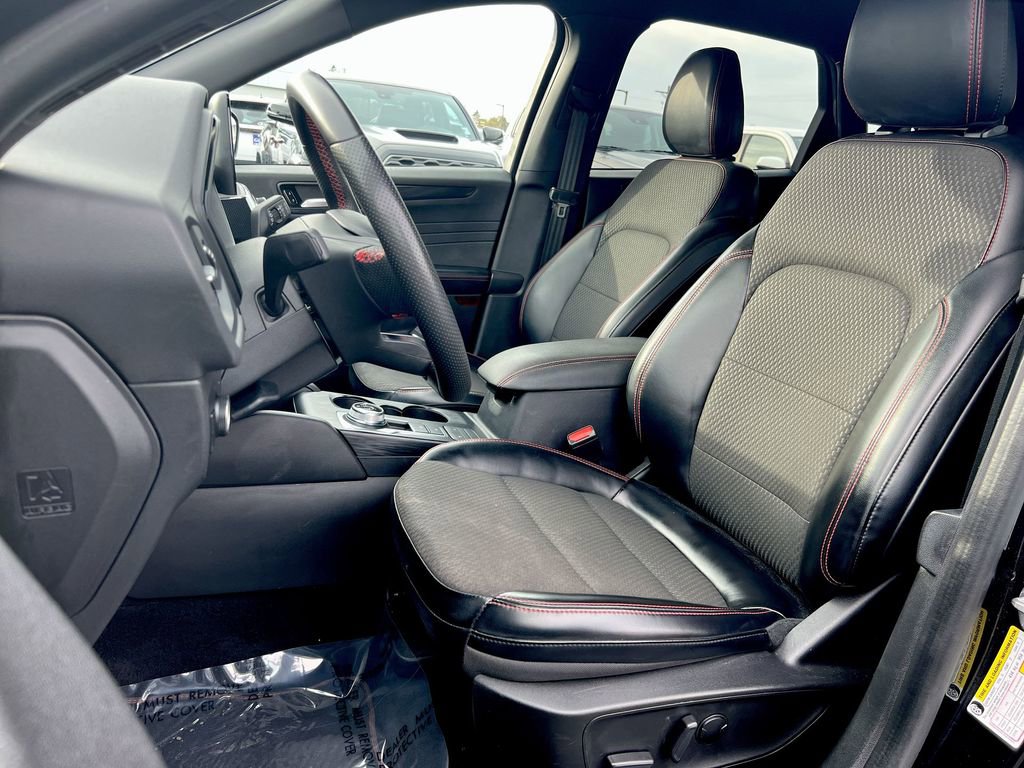 Used 2023 Ford Escape ST-Line image 17