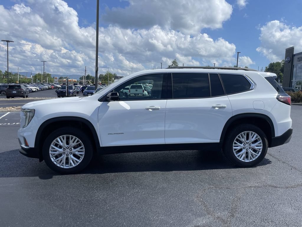 Used 2025 GMC Acadia Elevation w/ Elevation Premium Package FWD image 3