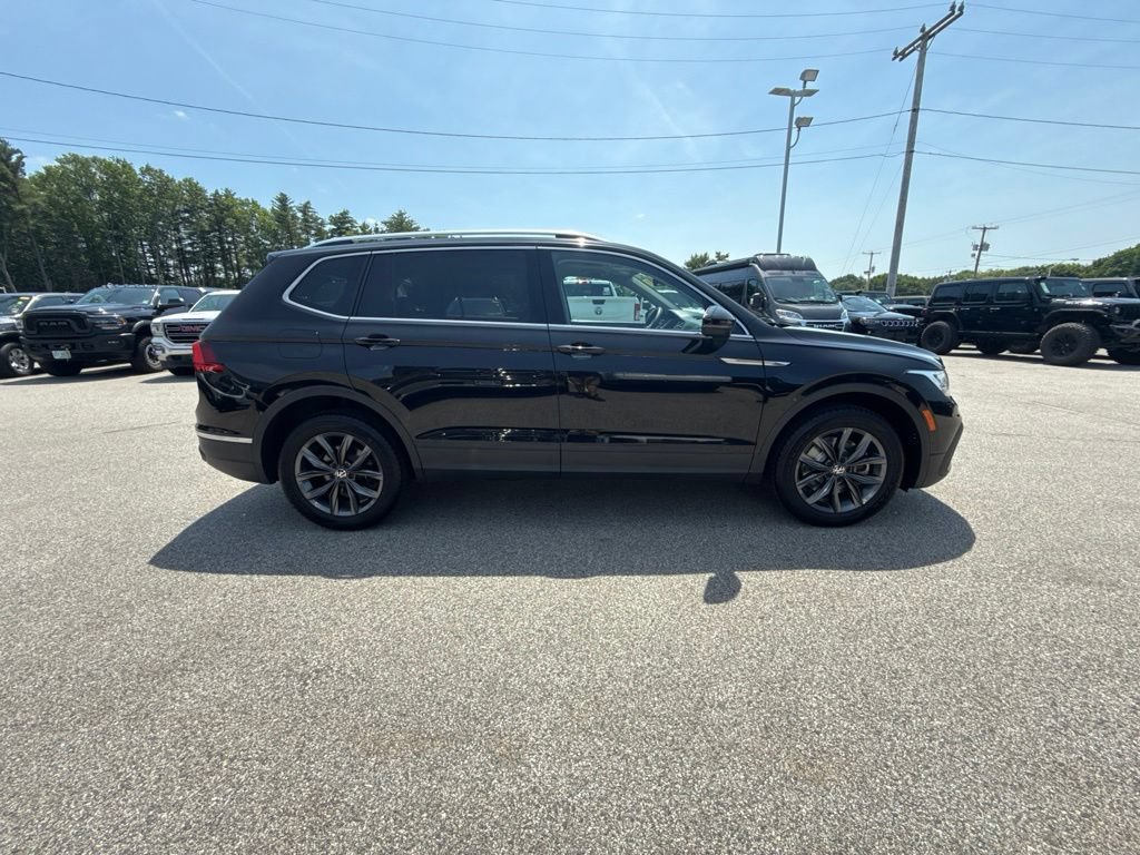 Used 2022 Volkswagen Tiguan SE w/ Panoramic Sunroof Package AWD/4WD image 6