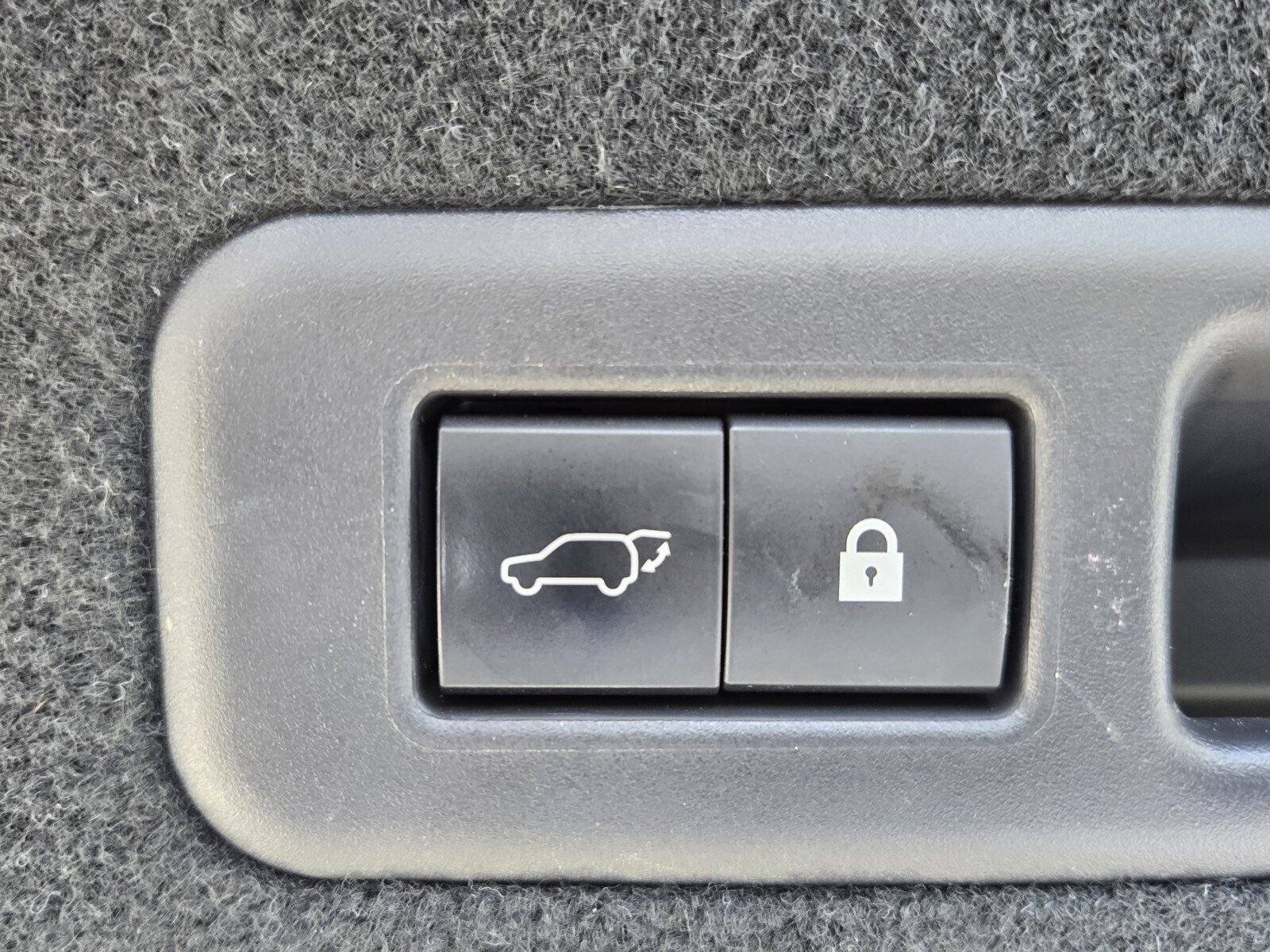 Used 2020 Lexus RX 350 F Sport w/ Accessory Package AWD/4WD image 18