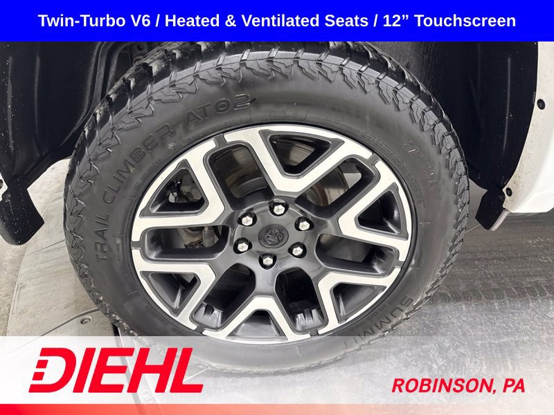 Used 2025 RAM 1500 Laramie AWD/4WD image 8