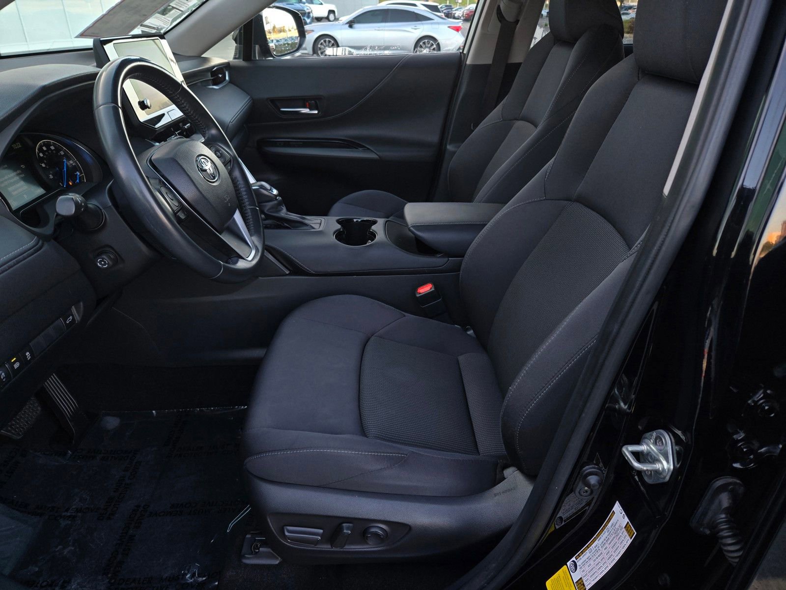 Certified 2023 Toyota Venza LE image 15