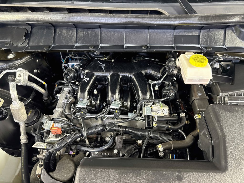 Used 2025 Nissan Pathfinder SL FWD image 41