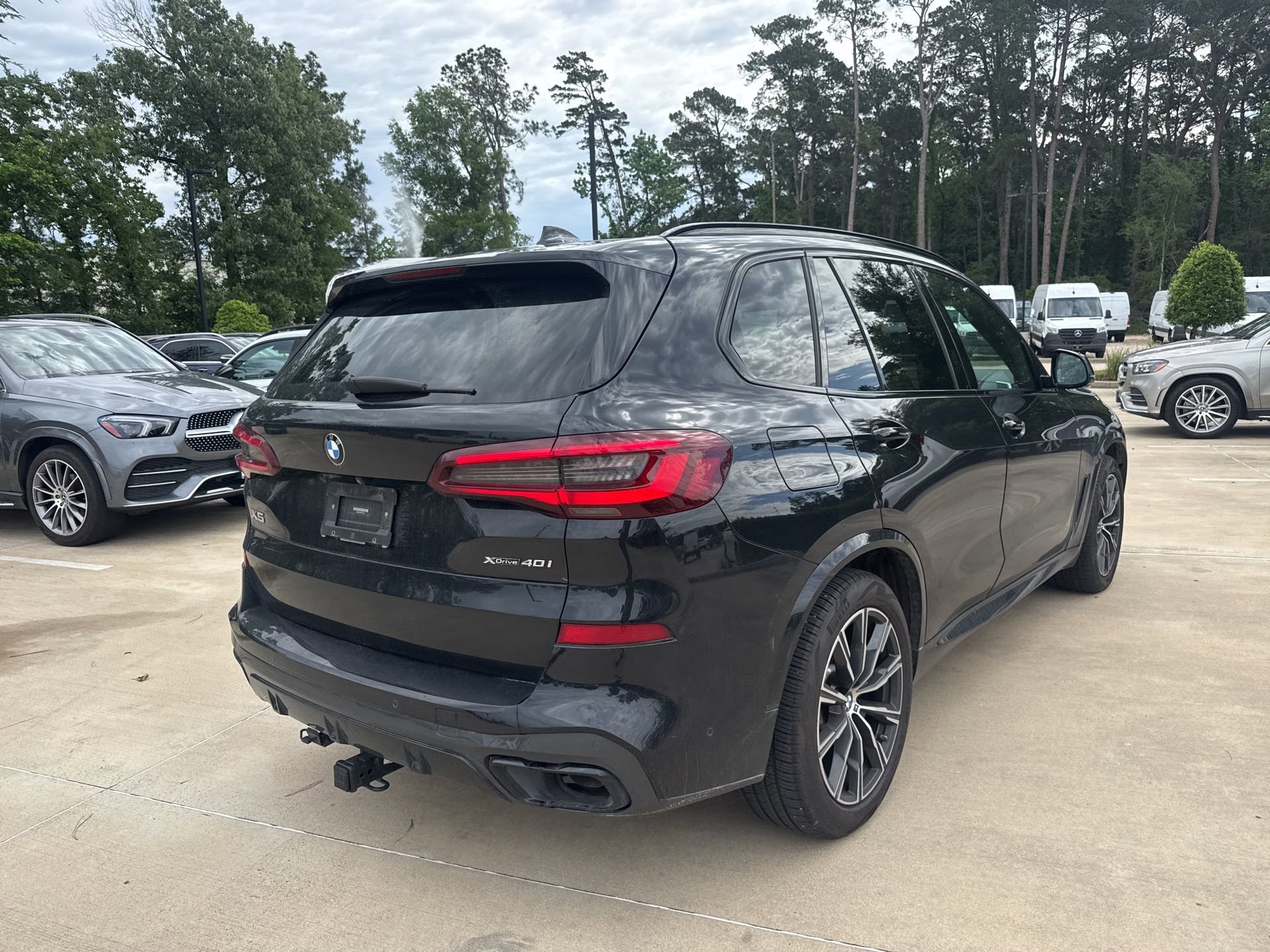 Used 2022 BMW X5 xDrive40i w/ M Sport Package image 4