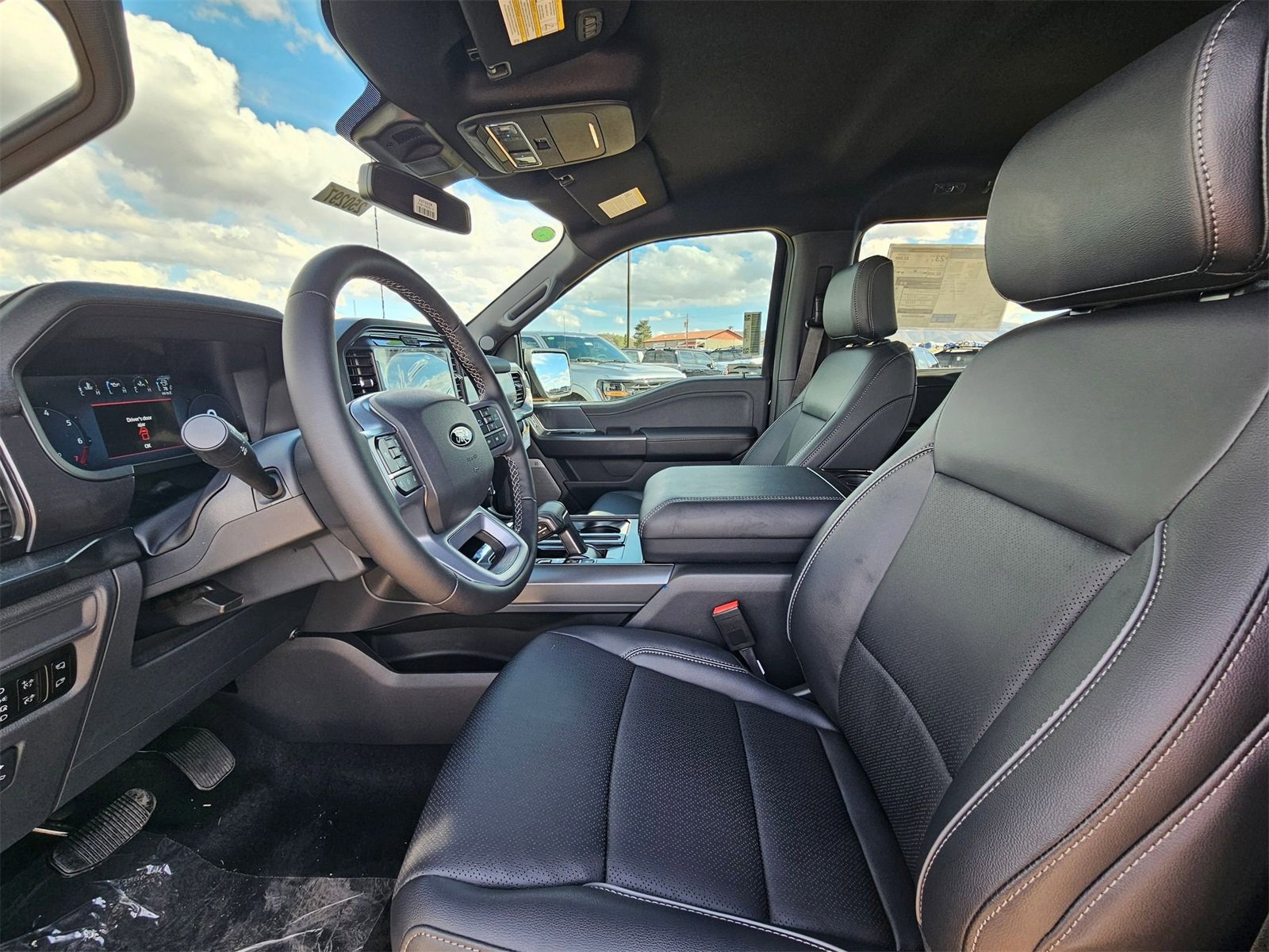 New 2025 Ford F150 Lariat w/ Equipment Group 501A Mid image 12