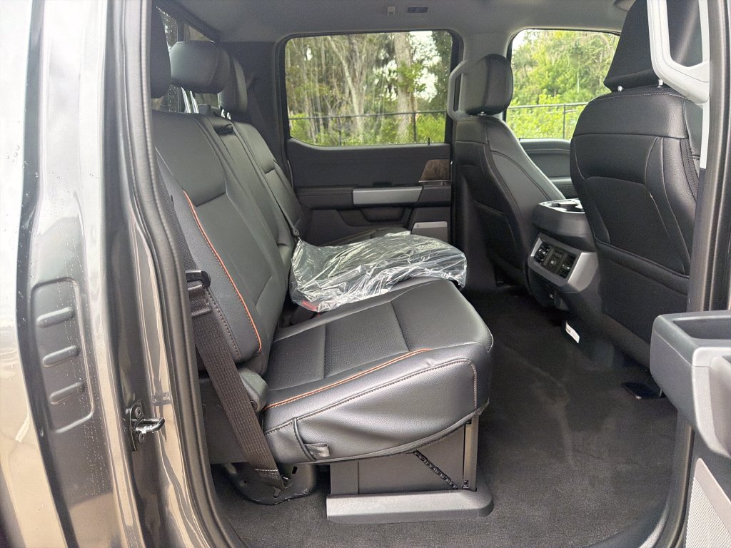New 2027 Ford F250 Lariat w/ Black Appearance Package AWD/4WD image 28