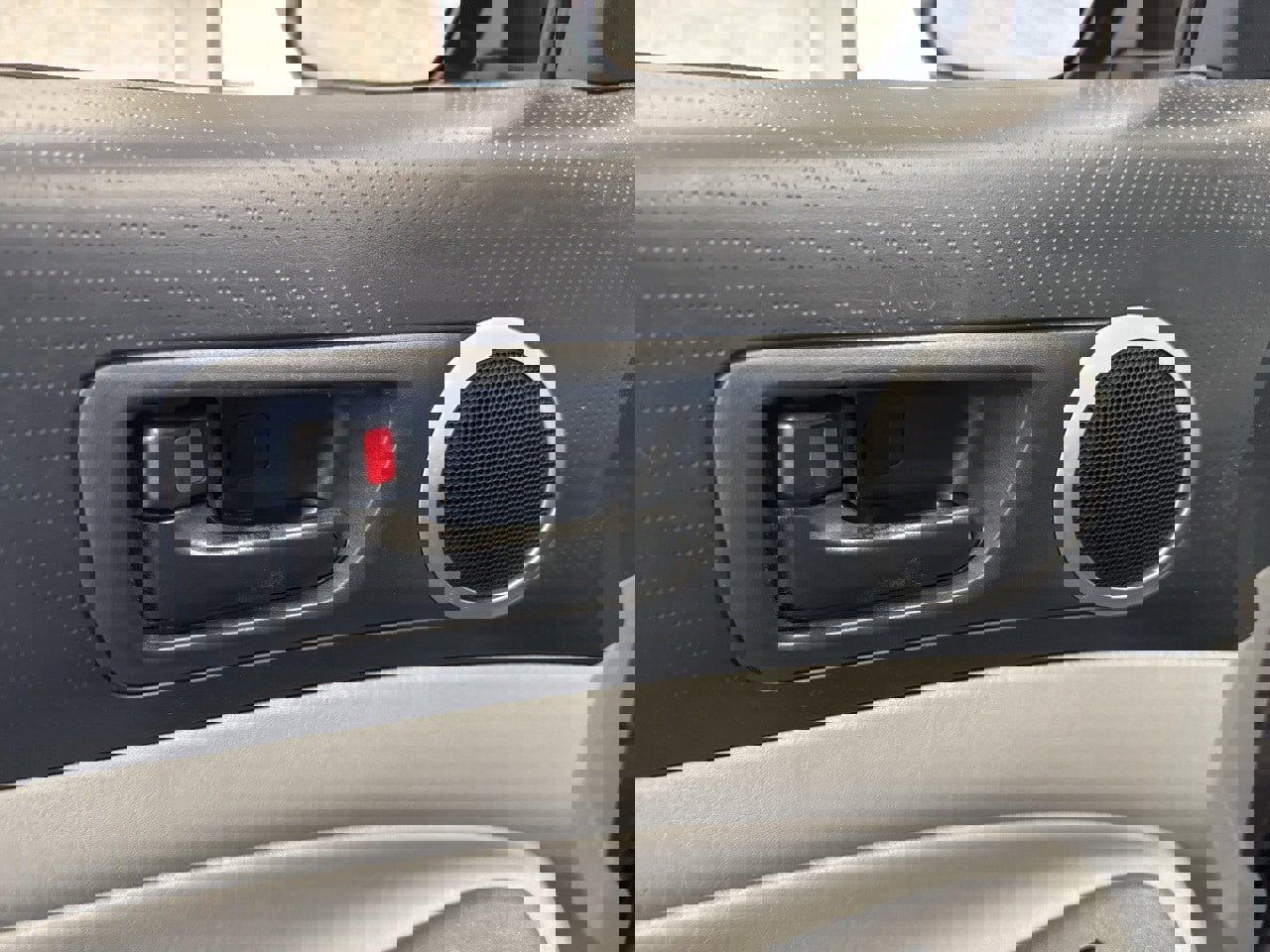 Used 2015 Toyota Tacoma 4x4 Double Cab image 35