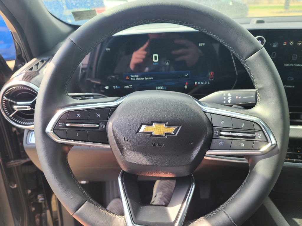 Used 2025 Chevrolet Equinox LT w/ Convenience Package II image 8