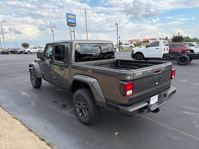 Used 2025 Jeep Gladiator Sport AWD/4WD image 21