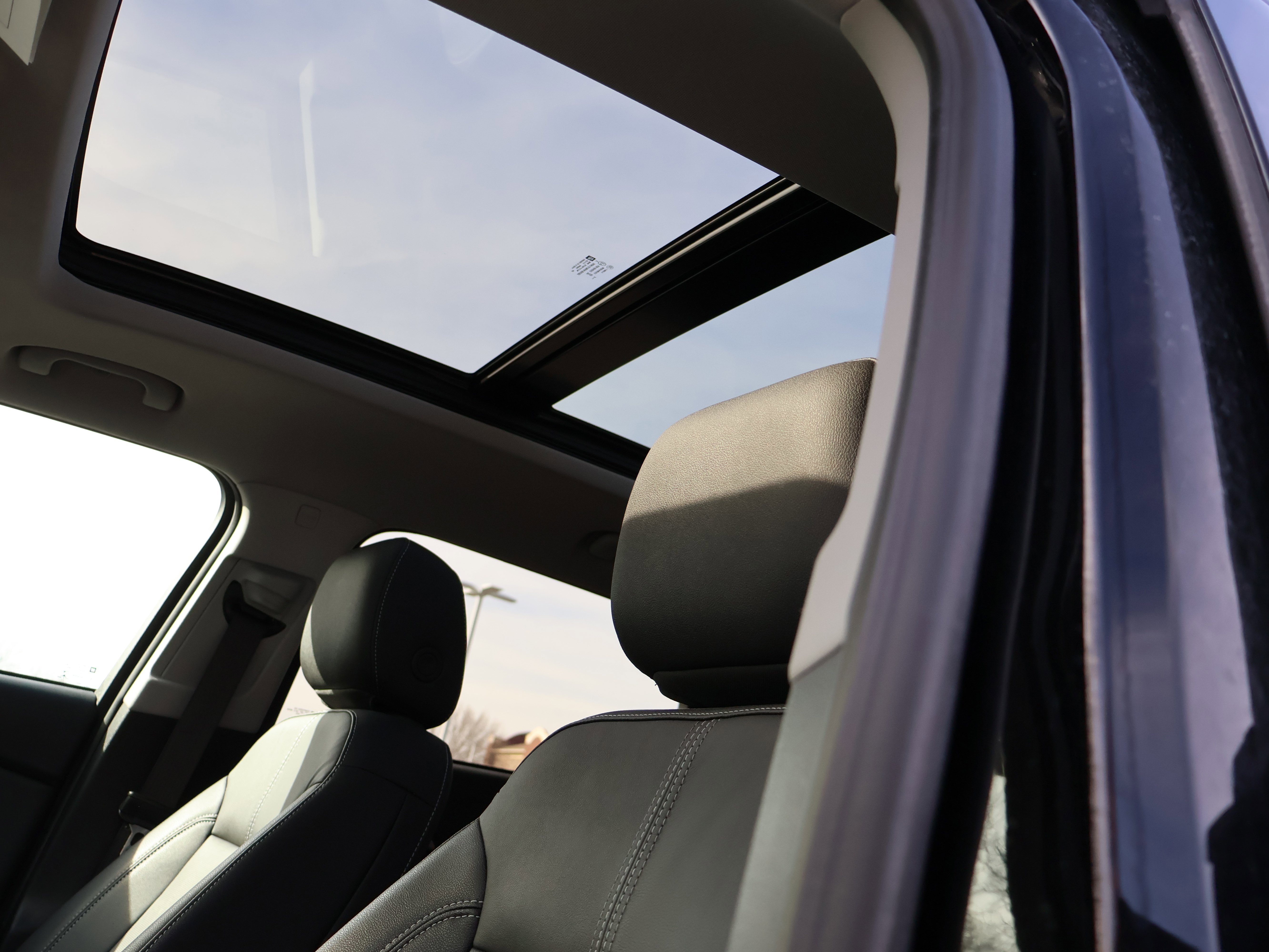 Used 2023 Chevrolet Blazer LT w/ Sound & Technology Package image 42