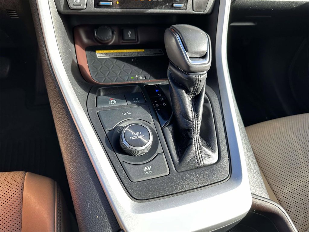 Certified 2021 Toyota RAV4 Limited image 6