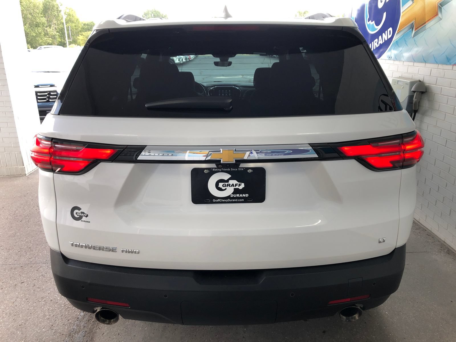 Used 2023 Chevrolet Traverse LT w/ Rear Camera Mirror Package AWD/4WD image 7