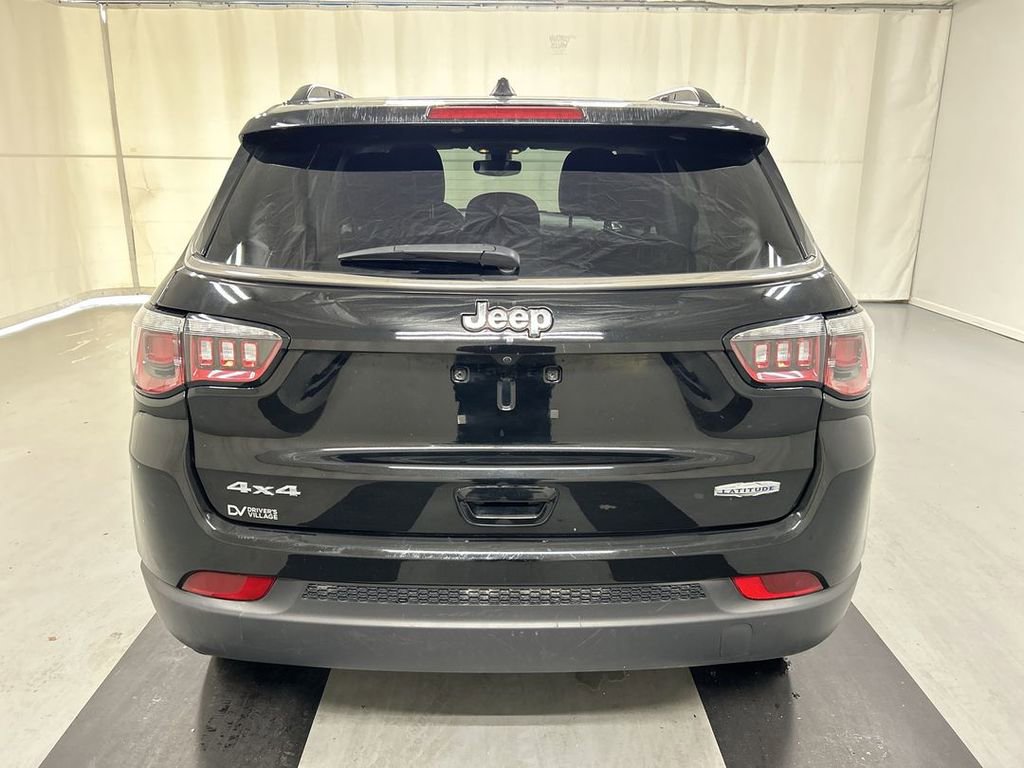 Used 2019 Jeep Compass Latitude w/ Cold Weather Group AWD/4WD image 18