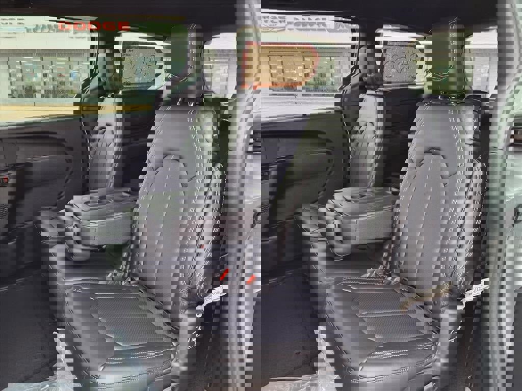 New 2026 Chrysler Pacifica Select image 19