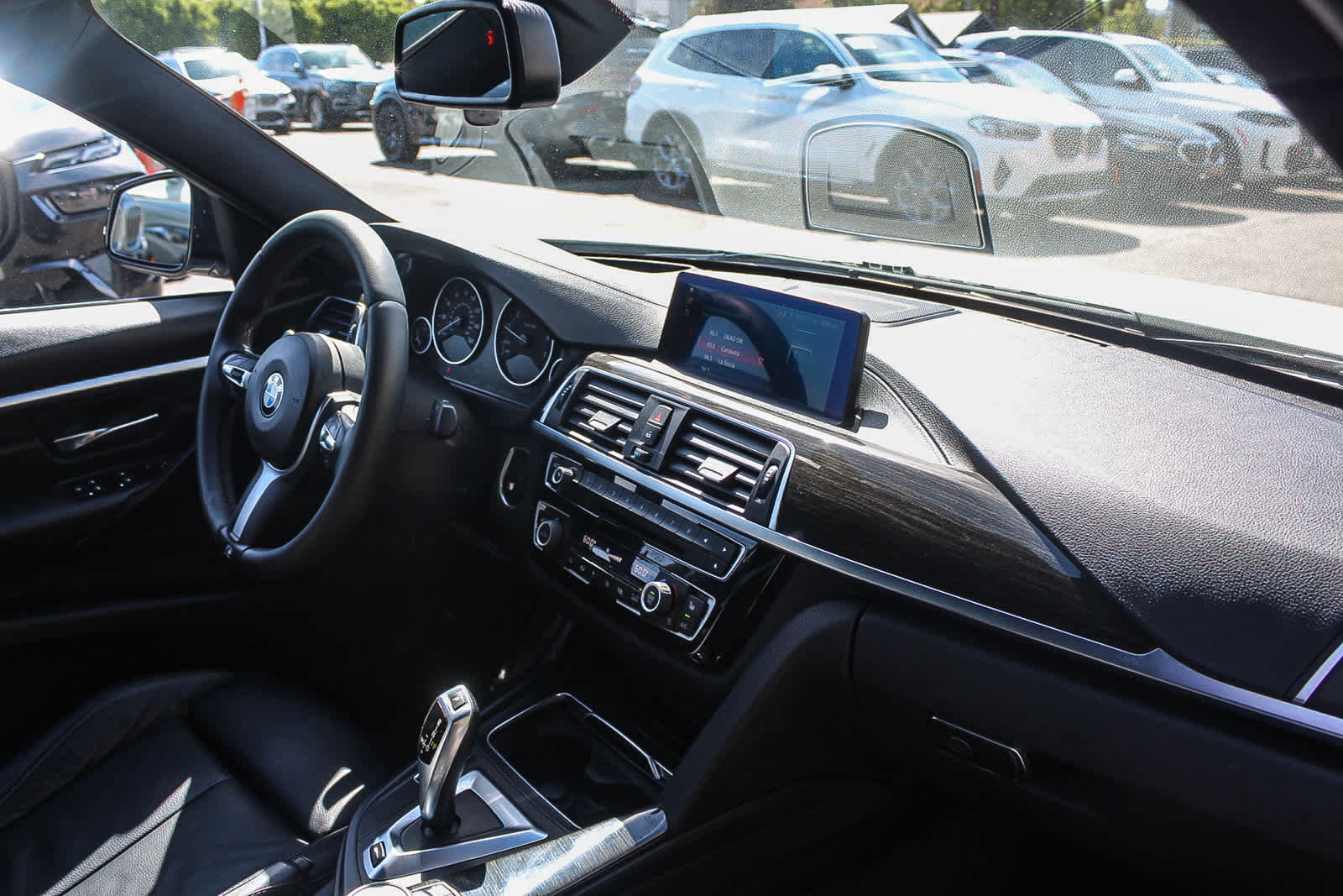 Used 2018 BMW 330e image 16