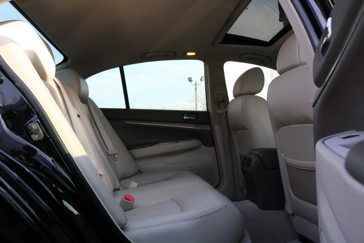 Used 2012 INFINITI G37 x w/ Premium Pkg image 37