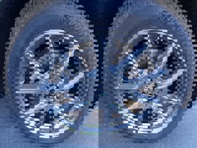 Used 2021 Land Rover Range Rover Velar R-Dynamic S image 13