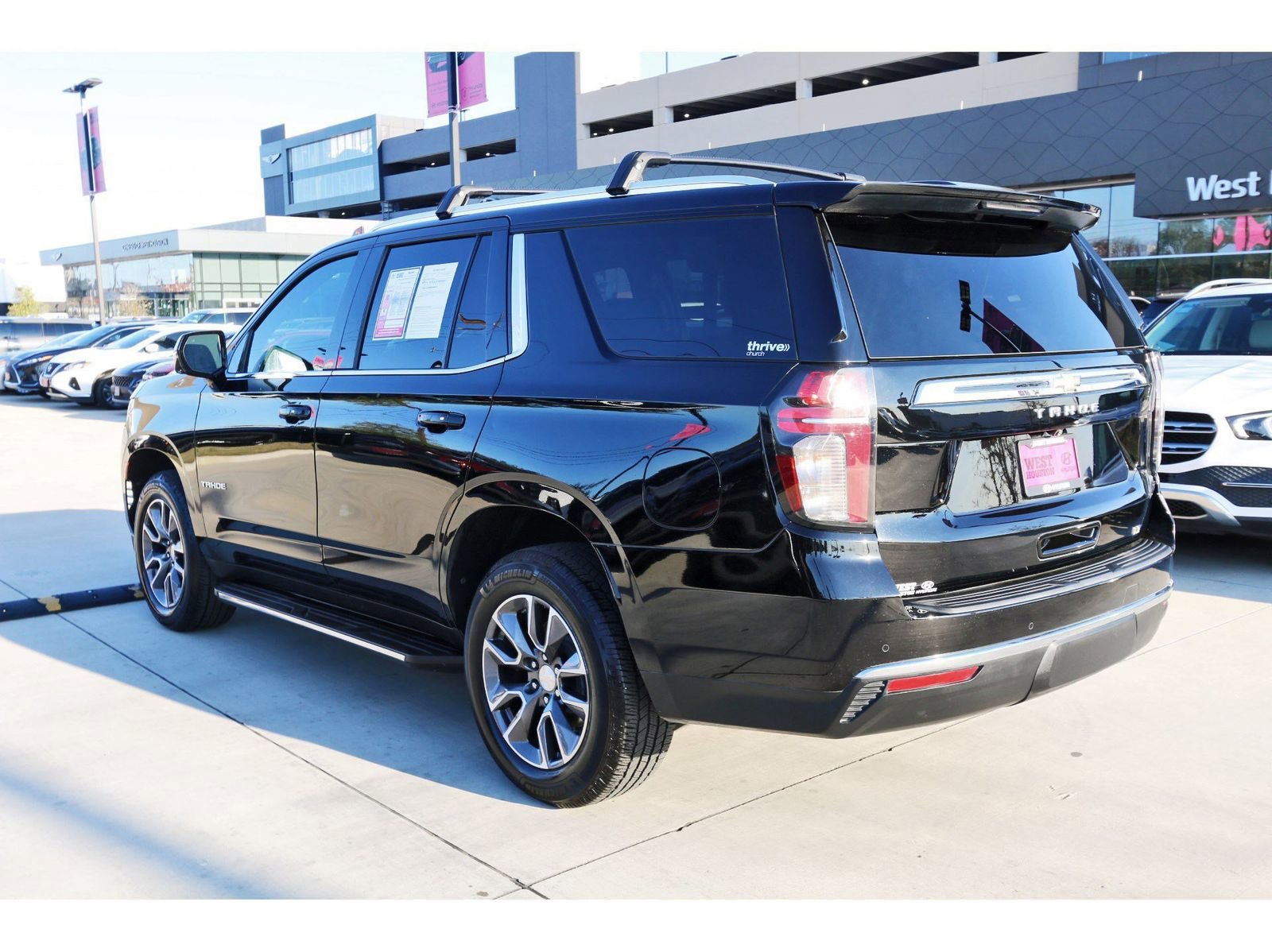 Used 2022 Chevrolet Tahoe LT w/ Luxury Package image 6