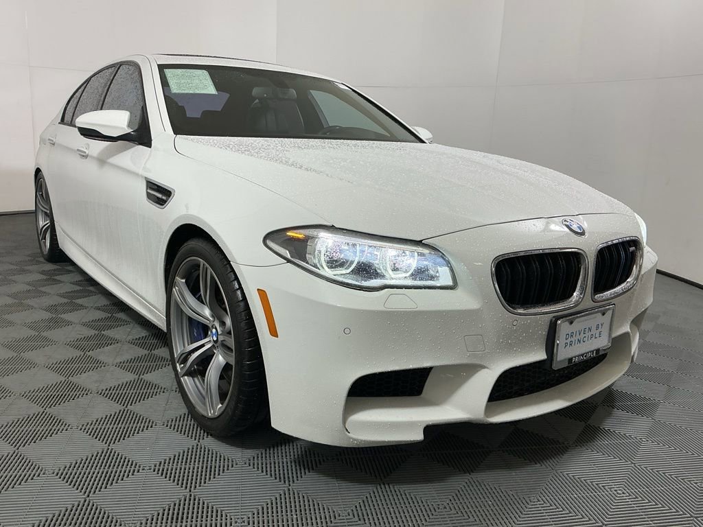 Used 2014 BMW M5 RWD image 4