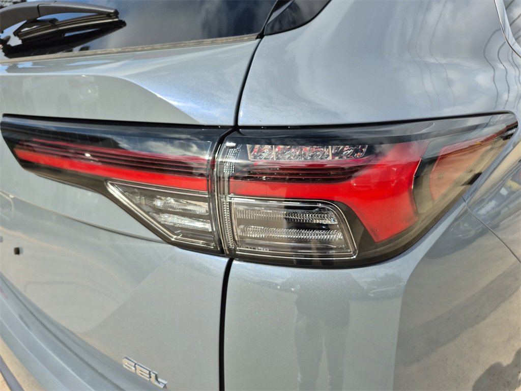 New 2025 Mitsubishi Outlander SEL image 30