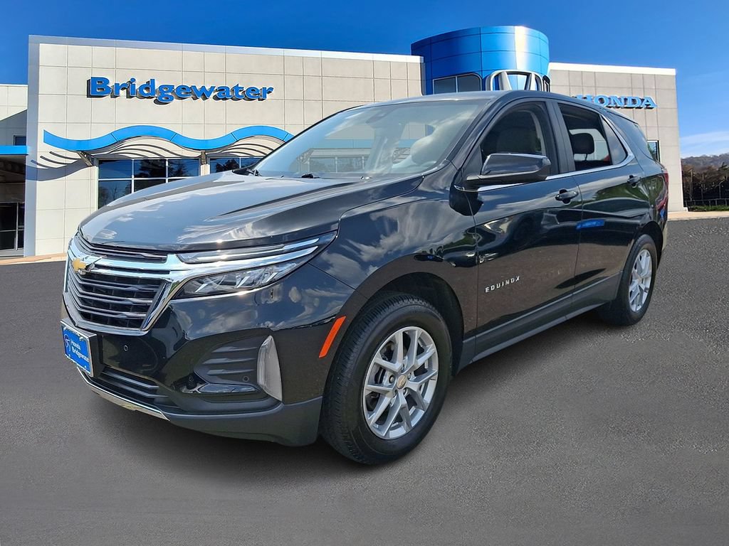 Used 2024 Chevrolet Equinox LT w/ LPO, Floor Liner Package AWD/4WD image 3