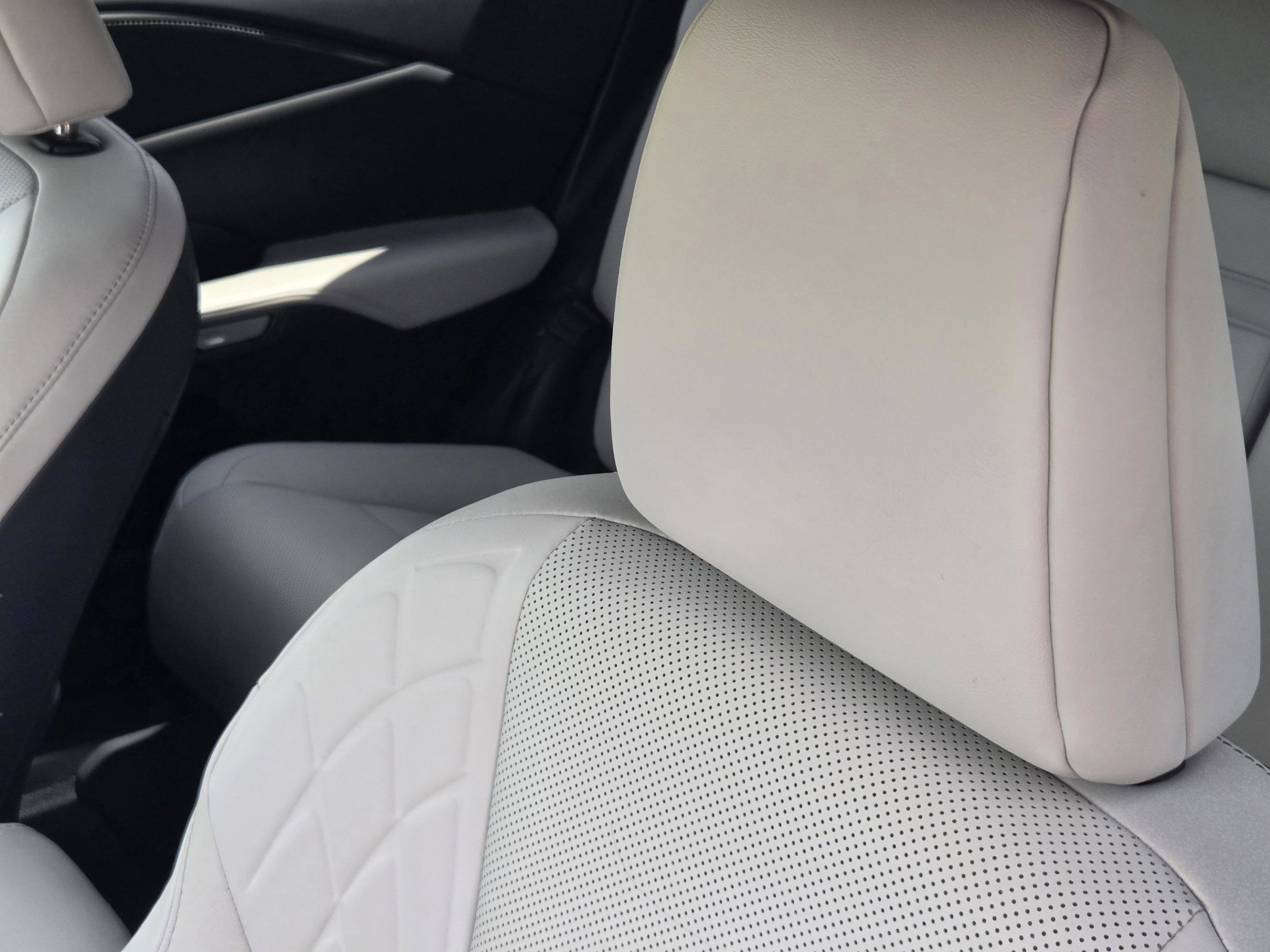 Used 2025 Lexus RX 350 Premium w/ Convenience Package FWD image 21