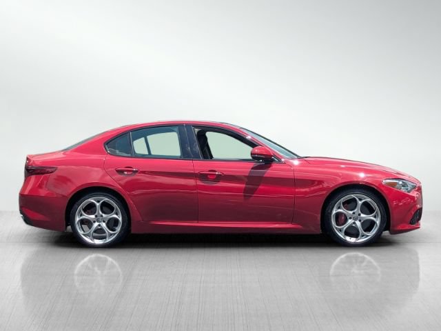 Used 2019 Alfa Romeo Giulia Ti Sport w/ Quick Order Package 22S Sport AWD/4WD image 3