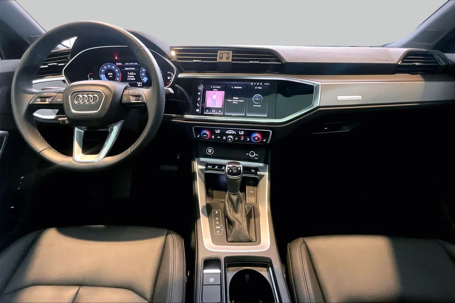 Certified 2025 Audi Q3 2.0T Premium w/ Convenience Package AWD/4WD image 16