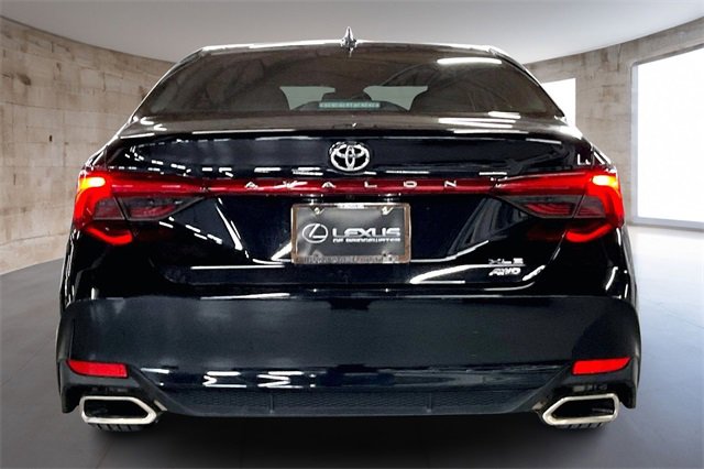 Used 2021 Toyota Avalon XLE w/ Moonroof Package image 6