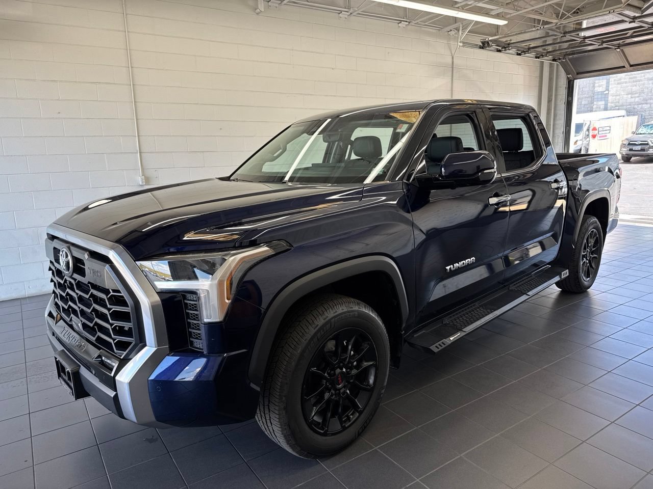 Used 2022 Toyota Tundra Limited w/ TRD Off-Road Package AWD/4WD image 4
