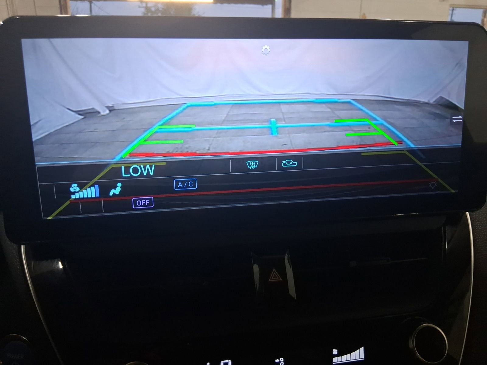 Used 2020 Toyota Corolla LE image 27