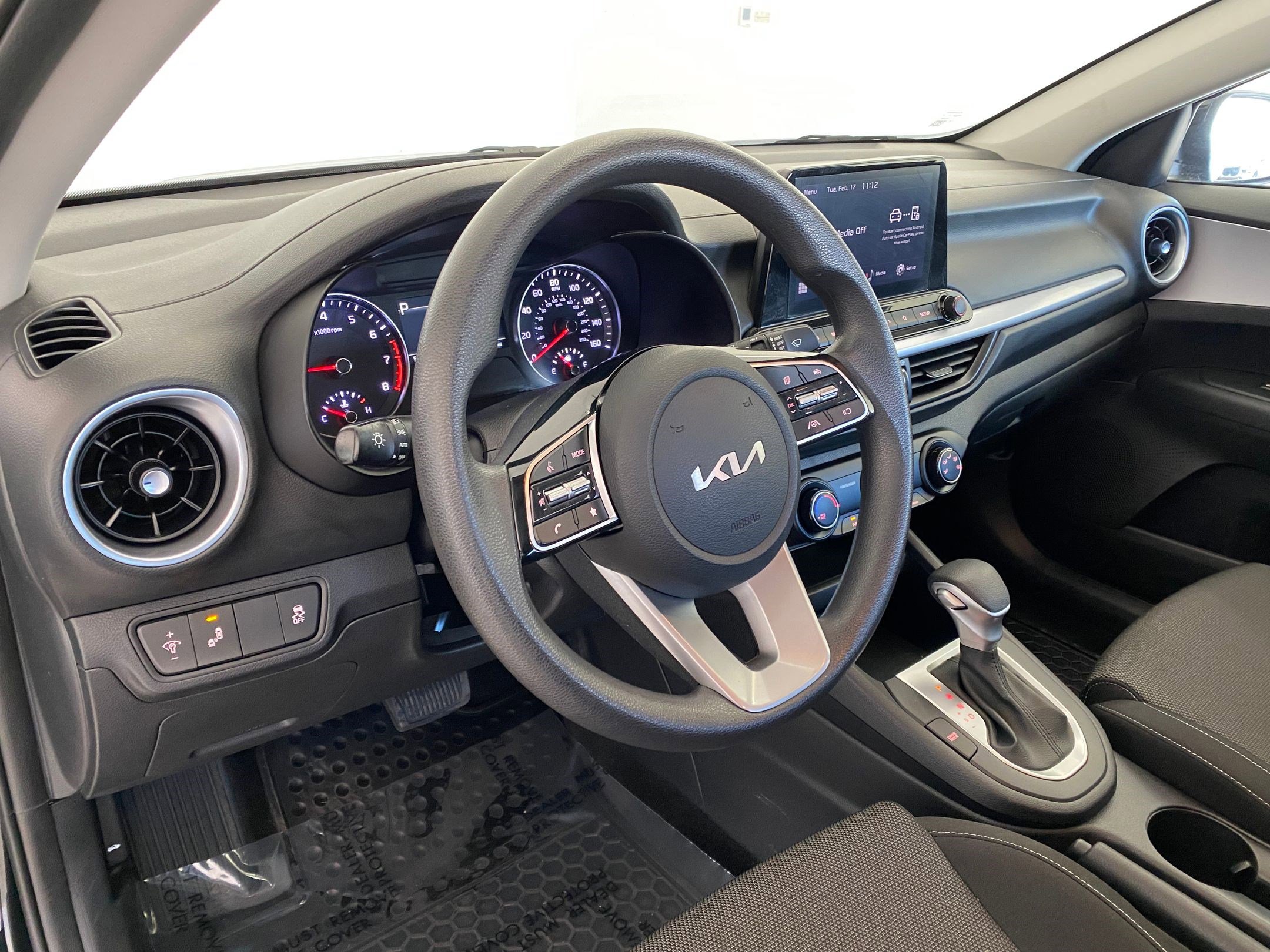 Used 2024 Kia Forte LXS w/ LXS Technology Package image 4