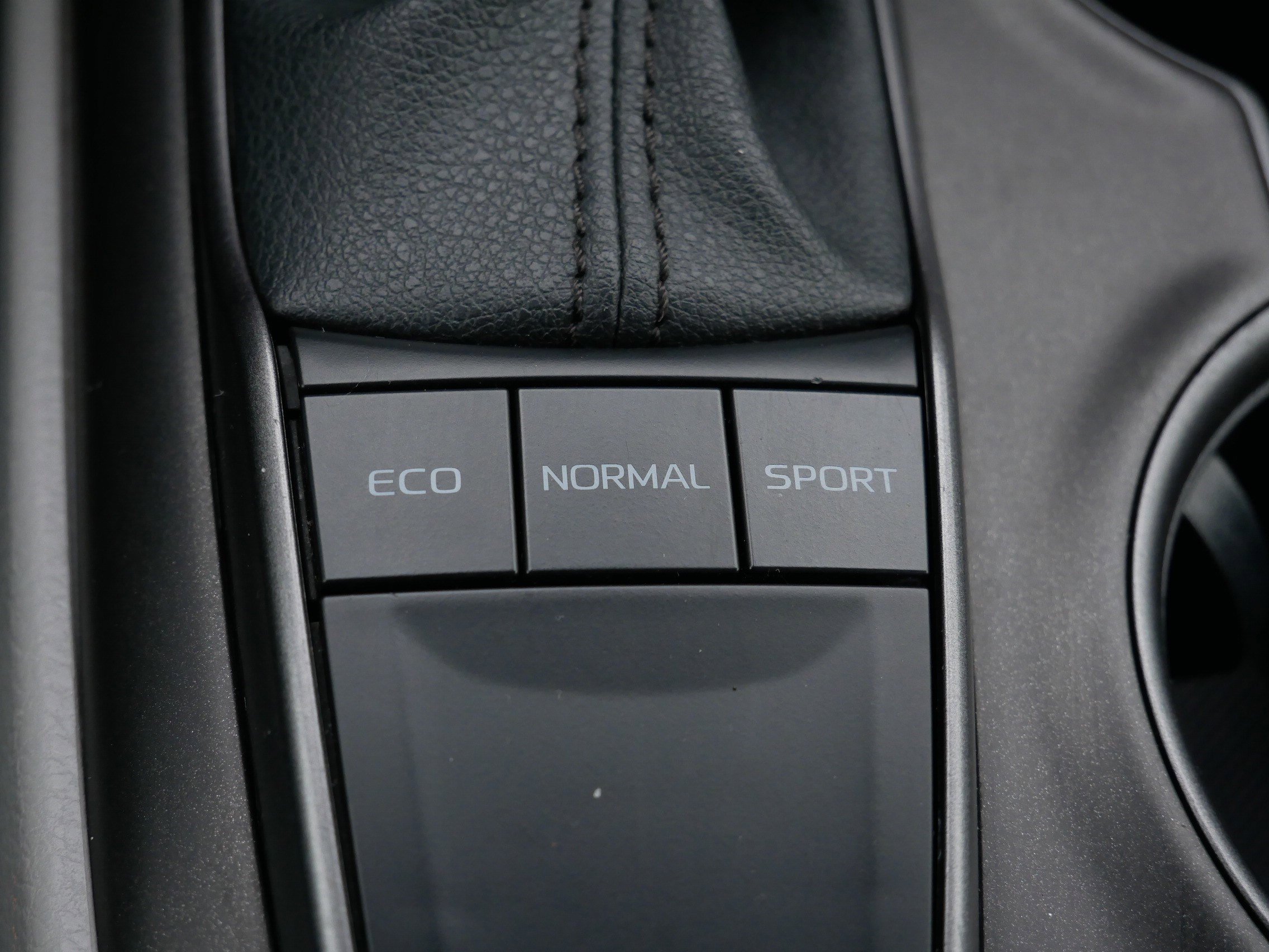 Certified 2024 Toyota Camry SE w/ Convenience Package image 30