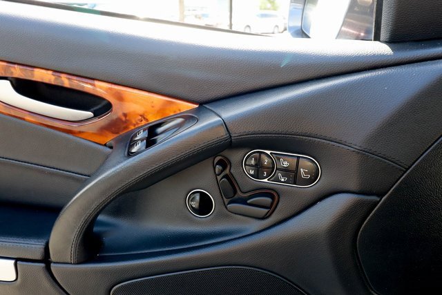 Used 2011 Mercedes-Benz SL 550 image 50