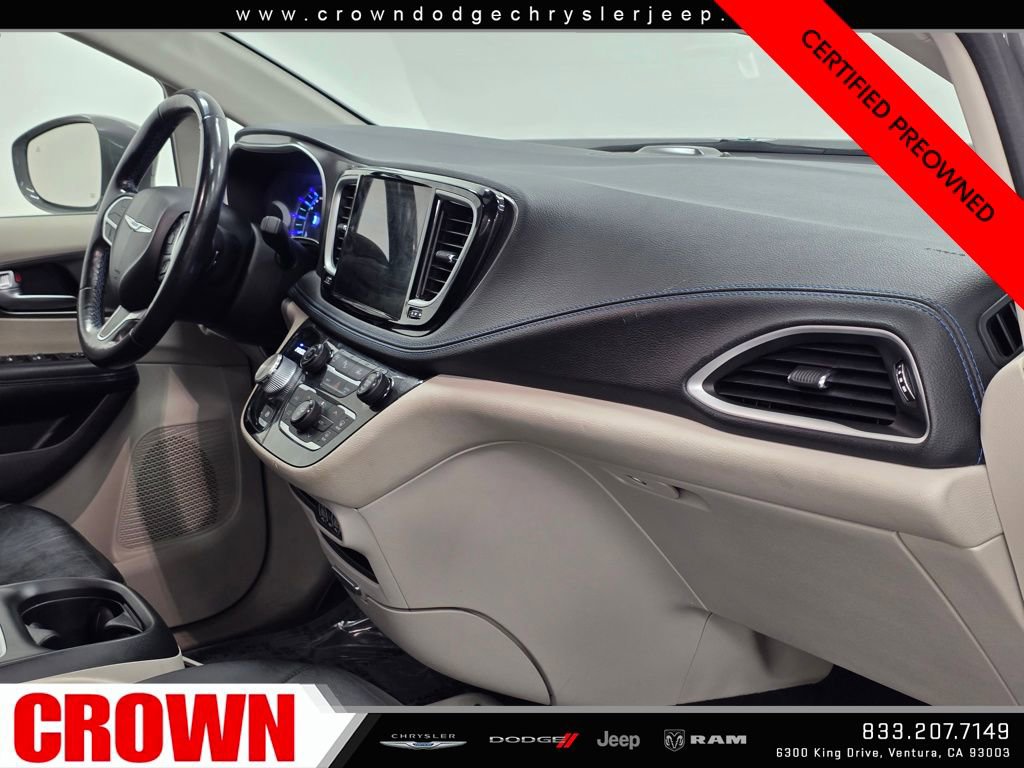 Certified 2021 Chrysler Pacifica Touring-L image 14