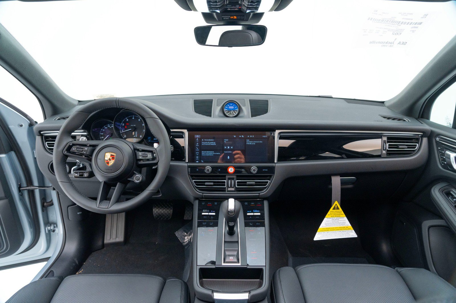 New 2025 Porsche Macan image 18