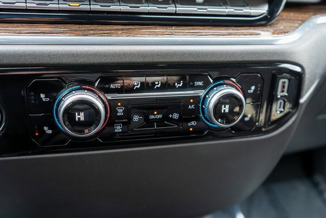 Used 2024 GMC Sierra 1500 Elevation image 29