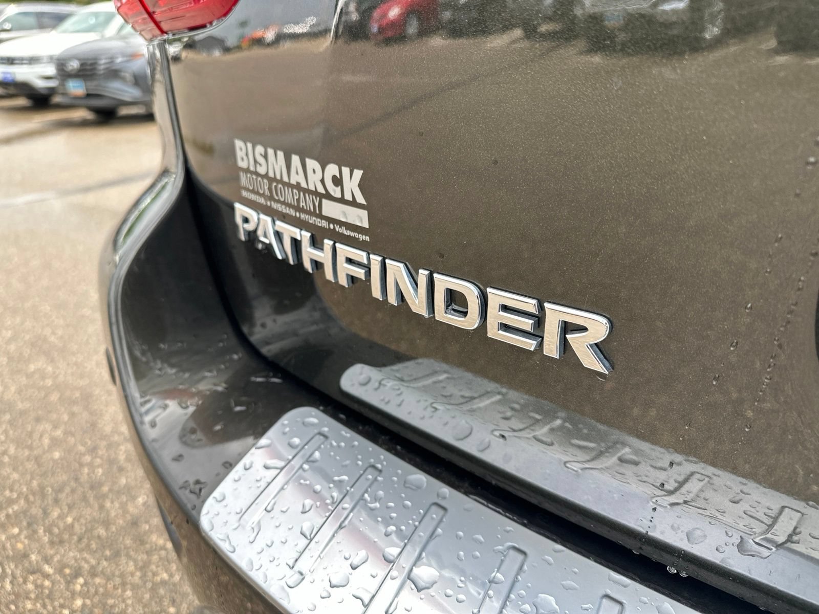 Used 2017 Nissan Pathfinder Platinum AWD/4WD image 6