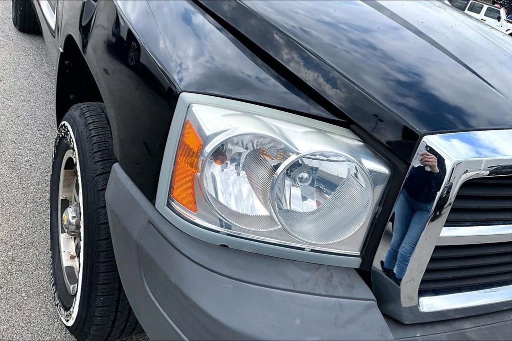 Used 2006 Dodge Dakota ST image 31