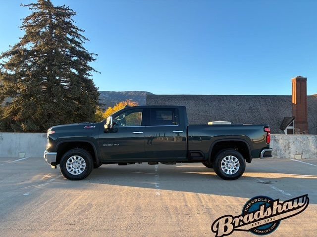 New 2026 Chevrolet Silverado 3500 LTZ w/ LTZ Convenience Package AWD/4WD image 4