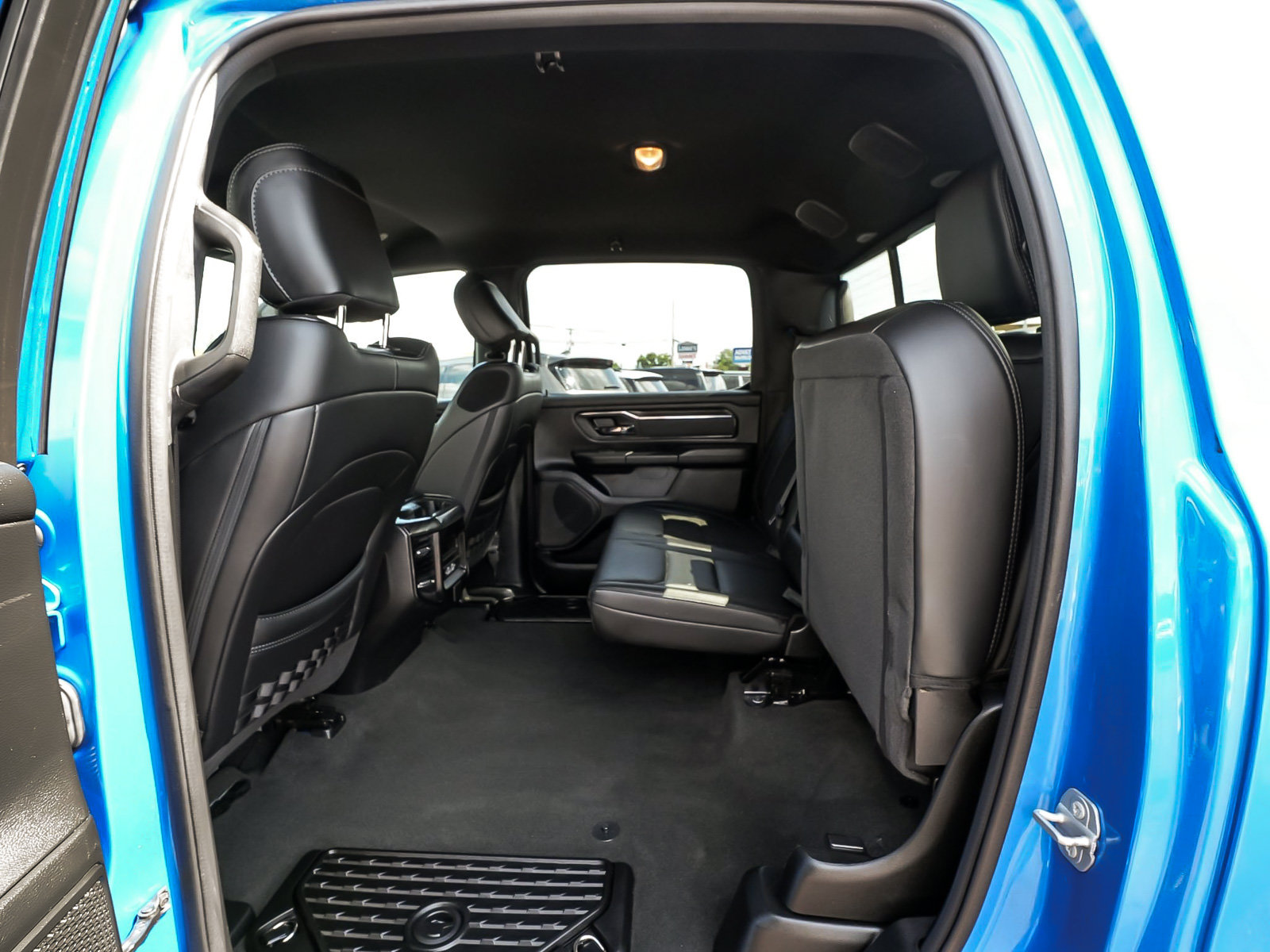 Used 2023 RAM 1500 Big Horn AWD/4WD image 32
