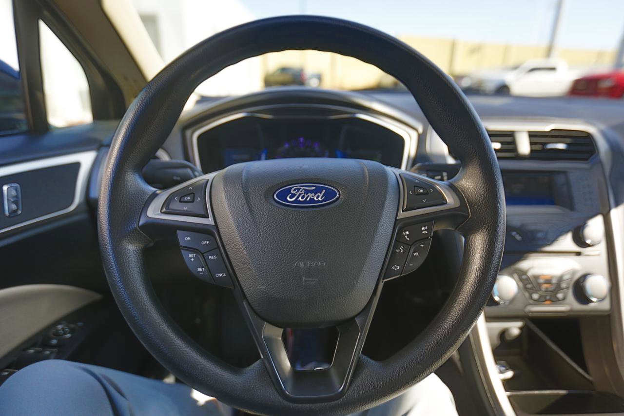 Used 2018 Ford Fusion S image 6
