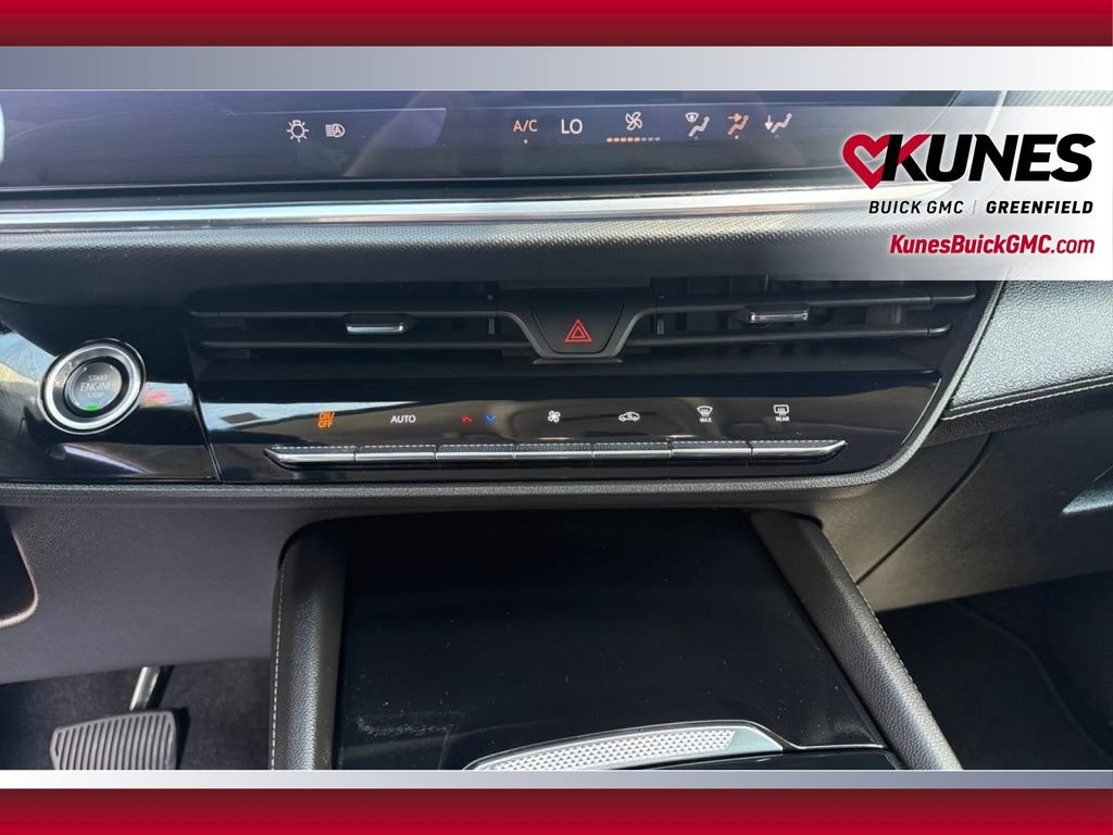 Used 2024 Buick Envision Preferred AWD/4WD image 26